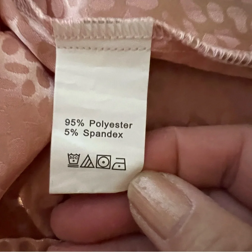 BTFBM Silky Sleeveless Pink Top Size Small - Picture 5 of 6